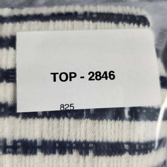 Old Navy Women’s Striped Button Front Tank Top Tie Hem Size L - Picture 6 of 6